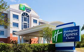 Holiday Inn Express & Suites Tampa Fairgrounds Casino