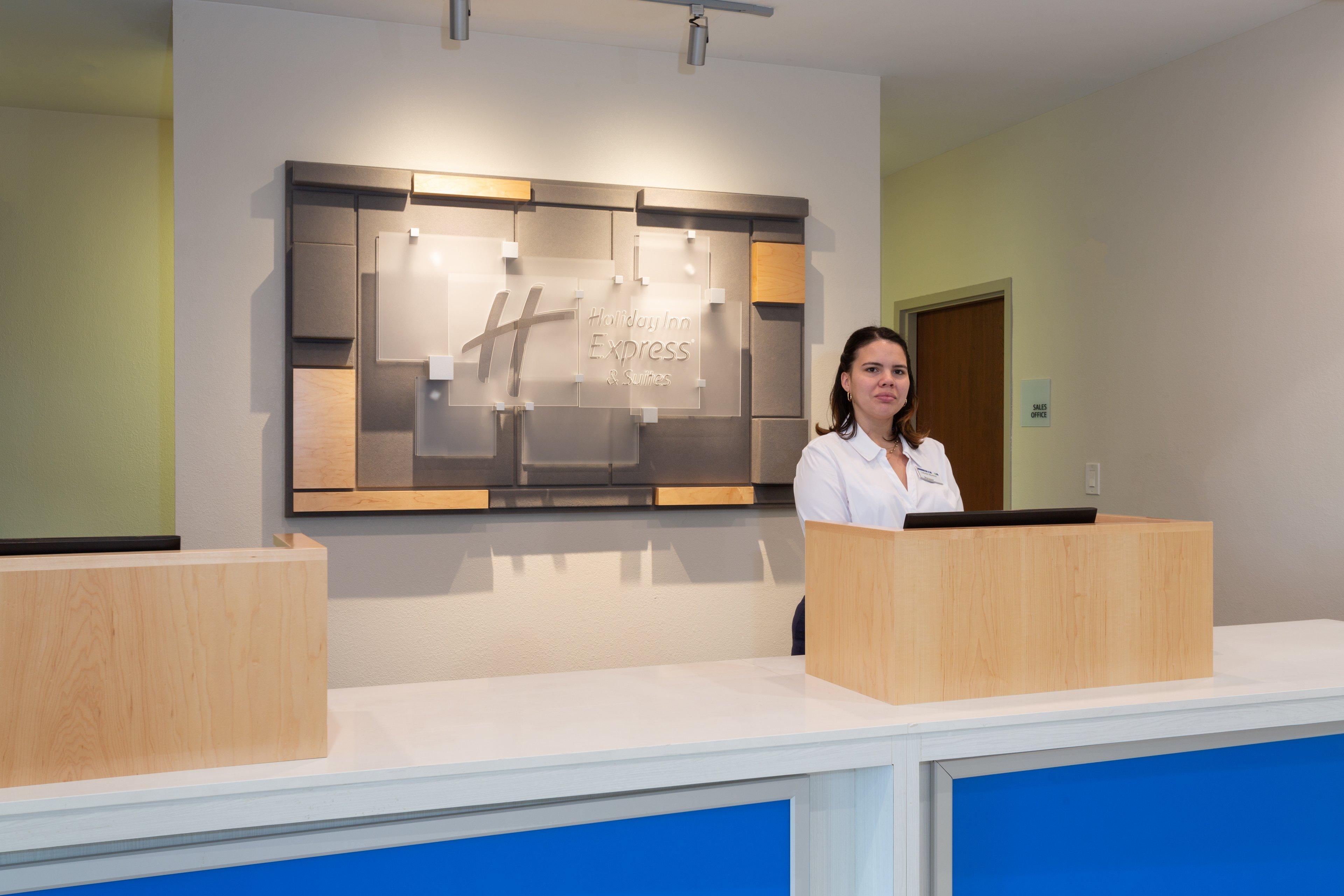 Holiday Inn Express Hotel & Suites Tampa-Fairgrounds-Casino By Ihg Mango Exterior photo