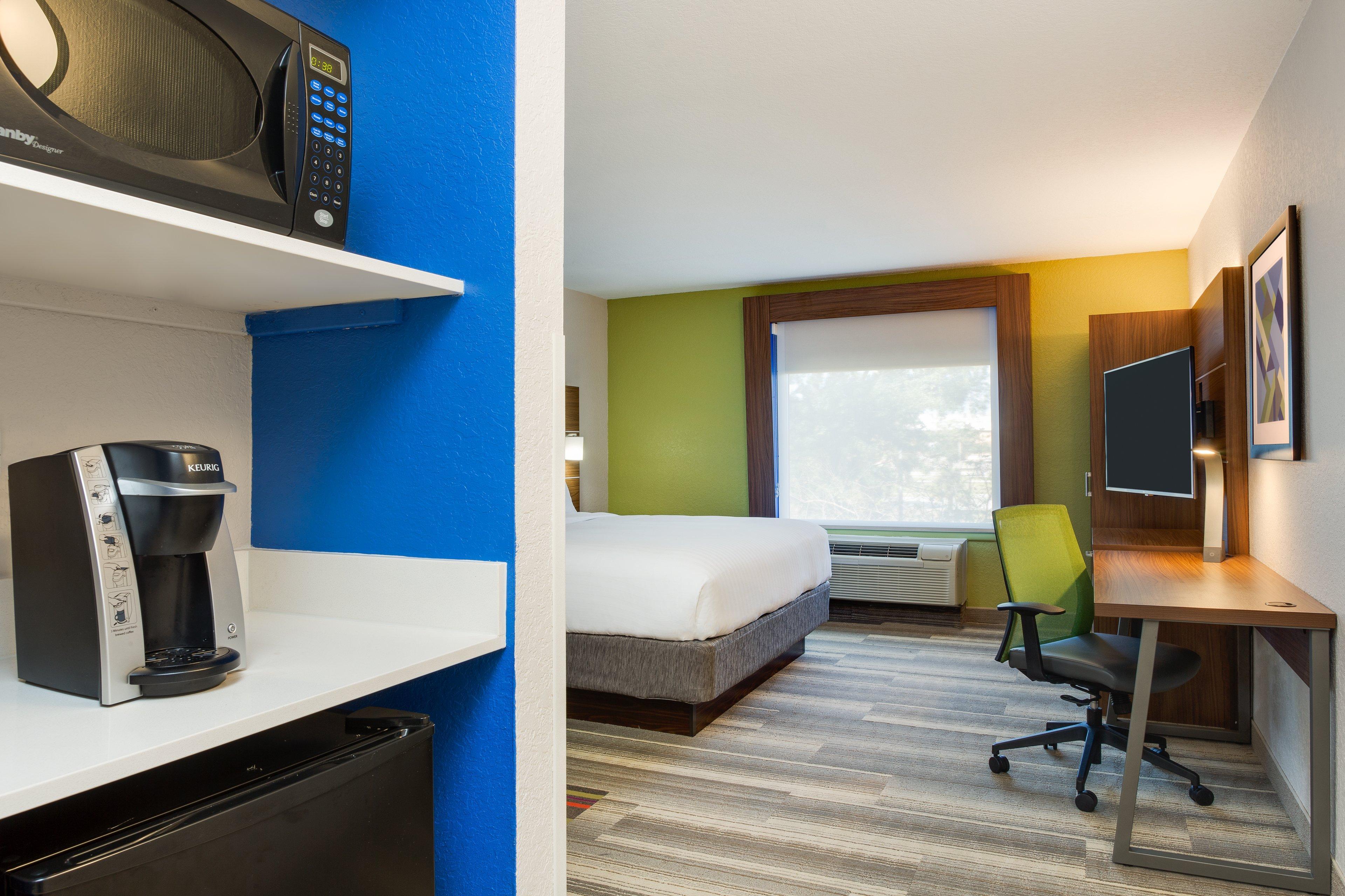 Holiday Inn Express Hotel & Suites Tampa-Fairgrounds-Casino By Ihg Mango Exterior photo