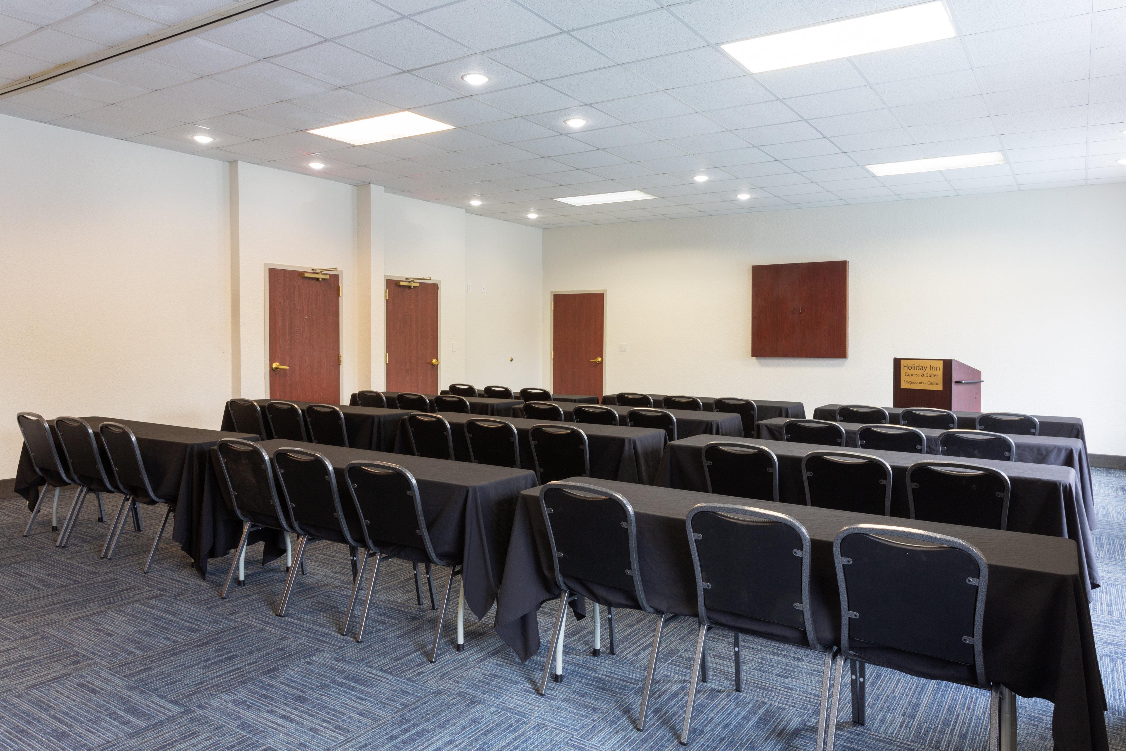 Holiday Inn Express Hotel & Suites Tampa-Fairgrounds-Casino By Ihg Mango Exterior photo