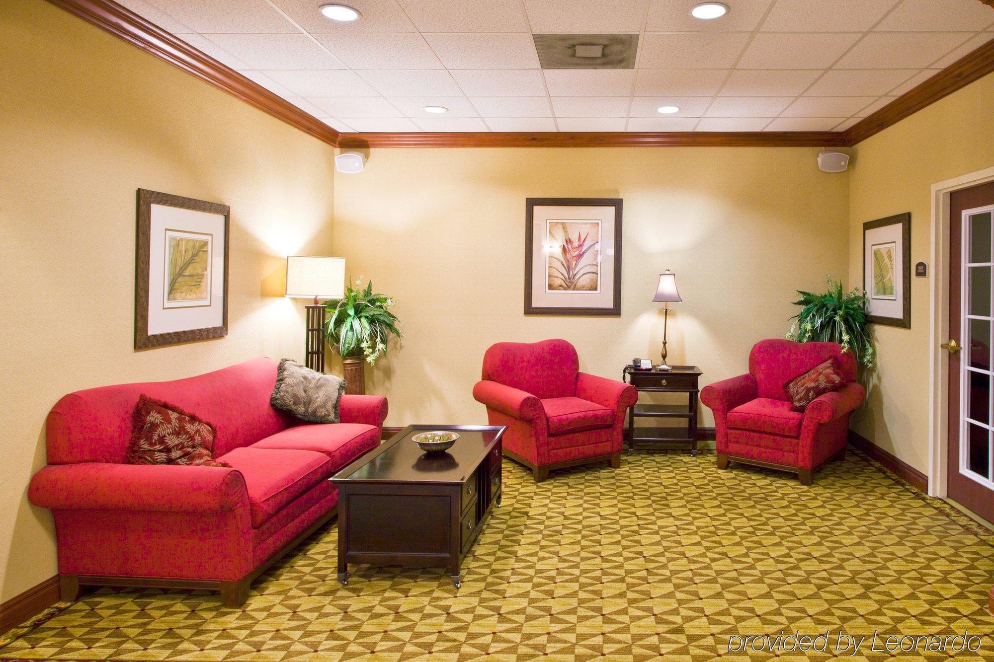 Holiday Inn Express Hotel & Suites Tampa-Fairgrounds-Casino By Ihg Mango Interior photo